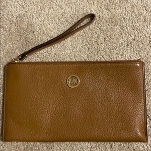 Michael Kors tan wristlet